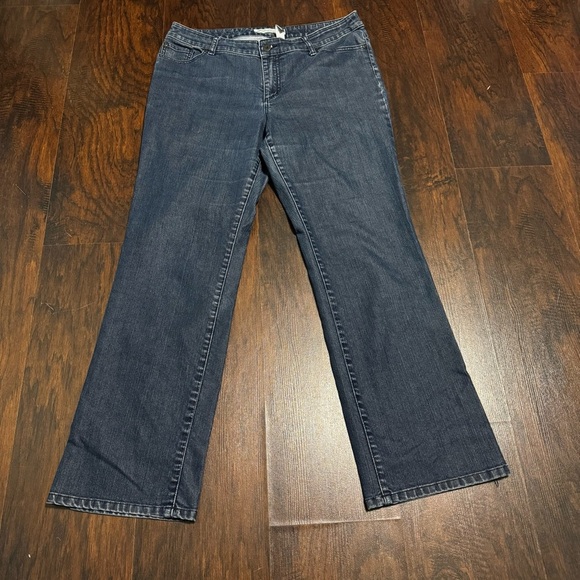 Chico's Platinum Denim Blue High Rise Flare Jeans 2.5 (14) EUC - Picture 3 of 11